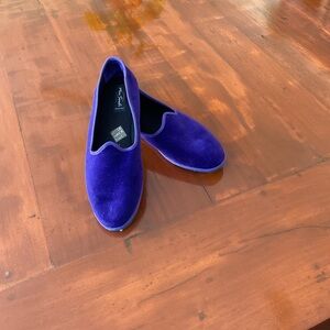 Elegant Friulana Purple Velvet Women's Loafers - size 9.